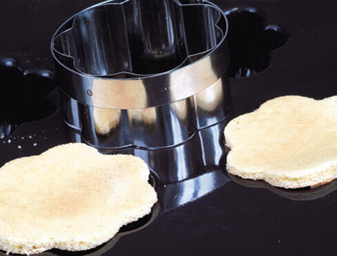 DÉCOUPOIR CHARLOTTE 8 CM POUR FLEXIPAN 336090